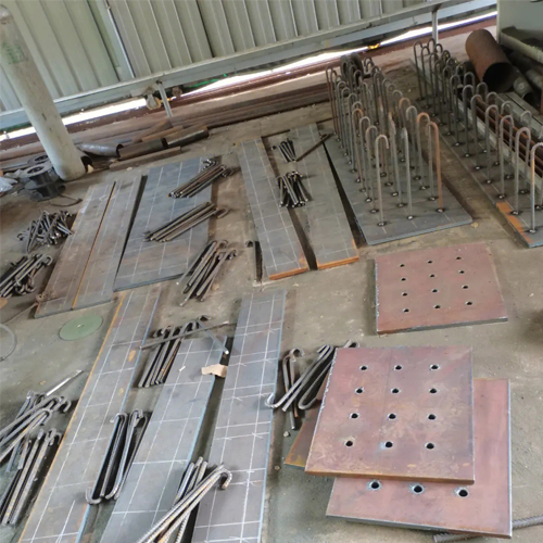 有哪些其他因素会影响定西预埋件位置的确定？